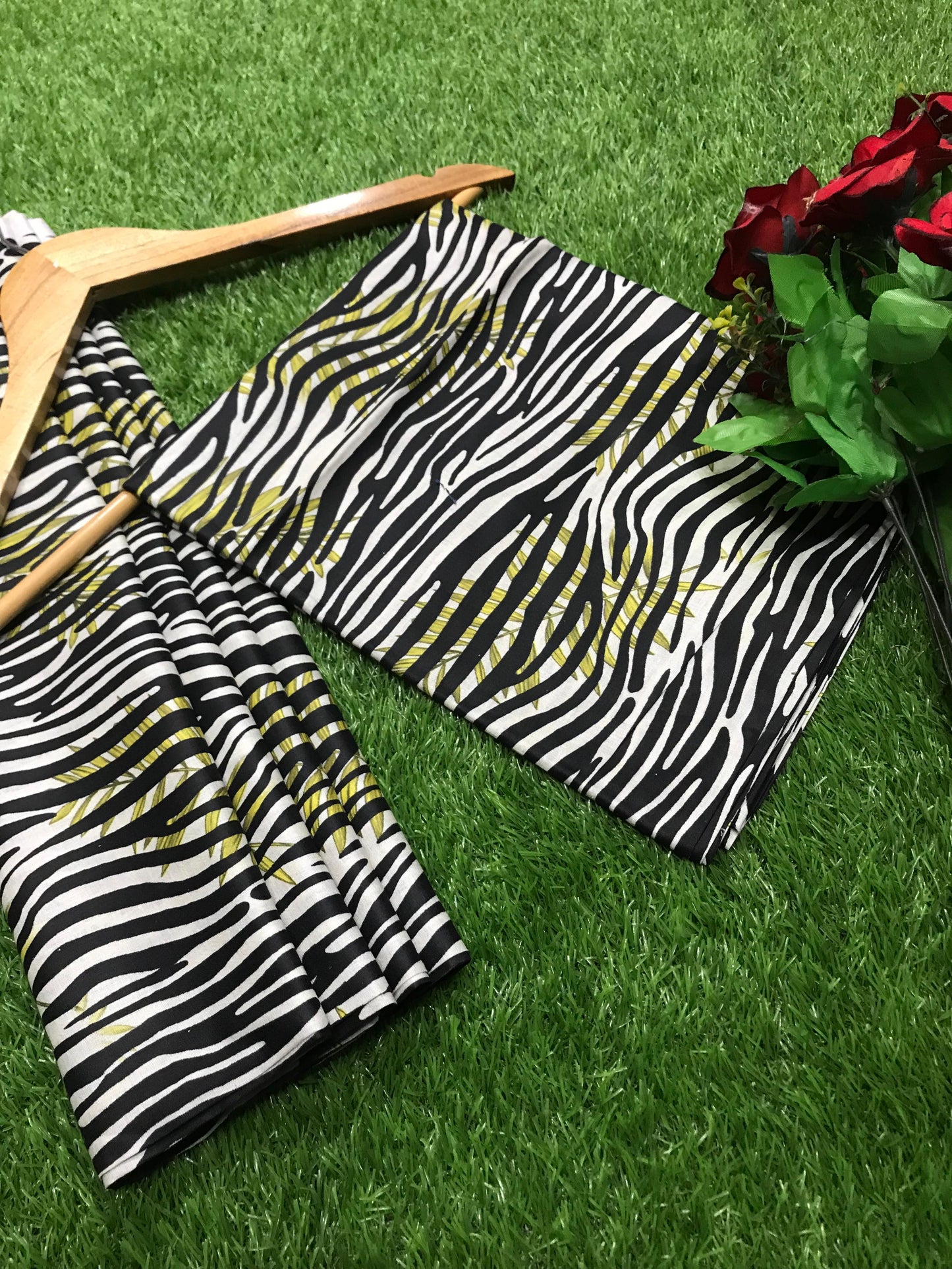 Lawn 2pc printed Allover 2025